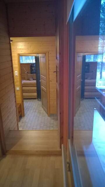 Фото номера Дом с 3 спальнями Дома для отпуска Kuoreksenniemi Villas &amp; Lakehouse г. Пуумала 6