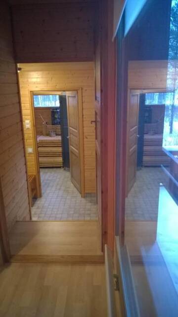 Фото номера Дом с 3 спальнями Дома для отпуска Kuoreksenniemi Villas &amp; Lakehouse г. Пуумала 19